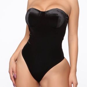 FASHION NOVA SMOOTH TO THE TOUCH VELVET BODYSUIT